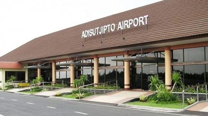 bandara-adisutjipto